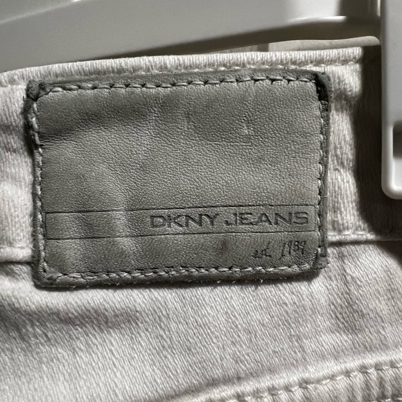 DKNY LUDLOW Jeans Women’s Size 10 White - Picture 3 of 4